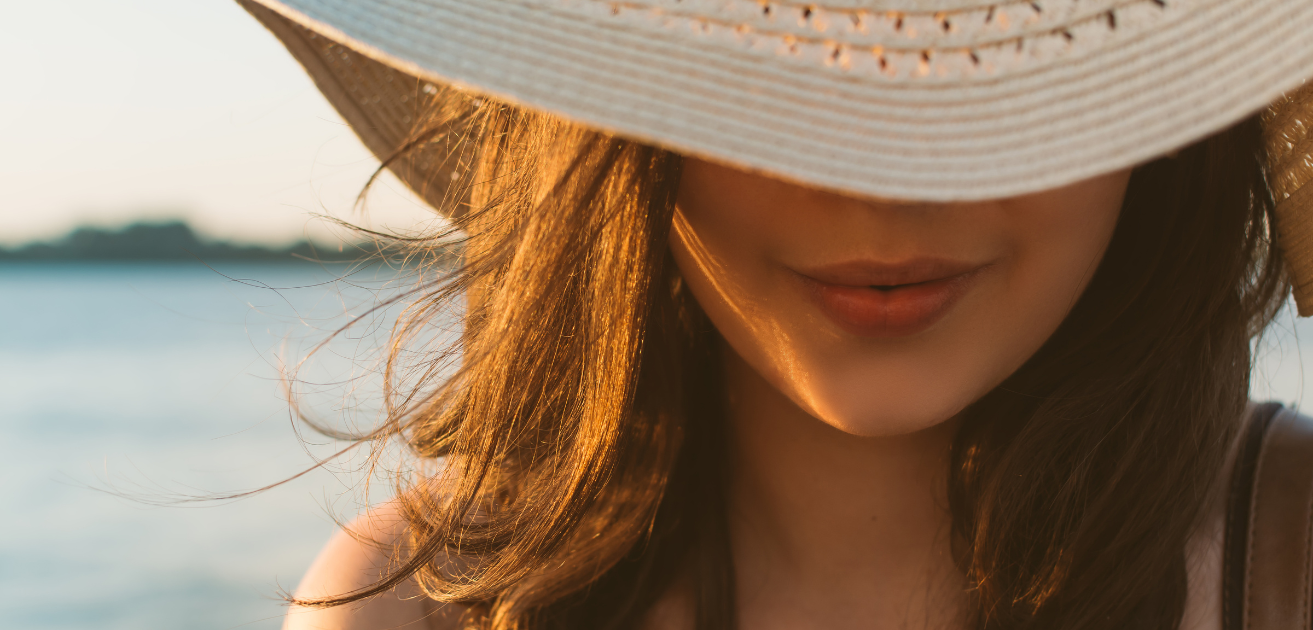 Come evitare l'abbronzatura a chiazze: i nostri consigli